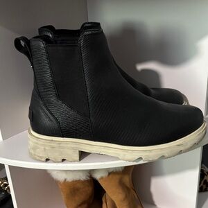 Sorel Black Textured Ankle Boots